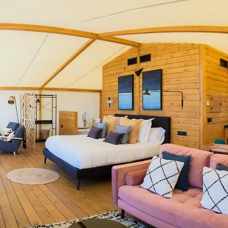 Capsule hotel La Dehesa Experiences *