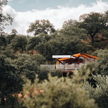 カプセルホテル La Dehesa Experiences
